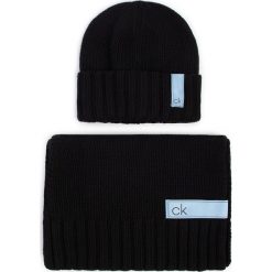Zestaw szalik i czapka Calvin Klein Knitted Scarf 30XI80 + Beanie K50K505185. Czarne czapki męskie Calvin Klein, bez wzorów. W wyprzedaży za 279,00 zł.