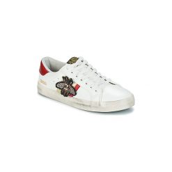 Buty Le Temps des Cerises CITY. Białe trampki i tenisówki damskie Le Temps Des Cerises, bez wzorów, bez zapięcia. Za 202,30 zł.