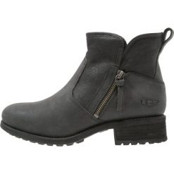 Buty zimowe damskie: UGG LAVELLE Ankle boot black