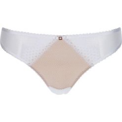 Stringi "Laila" w kolorze cielisto-białym. Białe stringi damskie Lascana & Co., w koronkowe wzory, z bawełny. W wyprzedaży za 44,95 zł.
