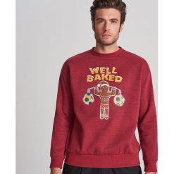 Świąteczna bluza - Czerwony. Czerwone bluzy męskie Reserved, s, bez wzorów, wizytowe, bez kołnierzyka, bez rękawów, bez kaptura. Za 79,99 zł.