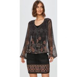 Desigual - Bluzka. Czarne bluzki damskie Desigual, na co dzień, s, bez wzorów, z elastanu, casualowe, bez kołnierzyka, z długim rękawem. Za 359,90 zł.