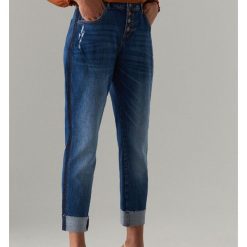 Jeansy boyfriend z lampasami - Granatowy. Niebieskie jeansy damskie Mohito. Za 119,99 zł.