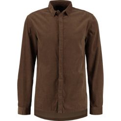 Koszule męskie jeansowe: Tiger of Sweden Jeans ENOUGH Koszula desert brown
