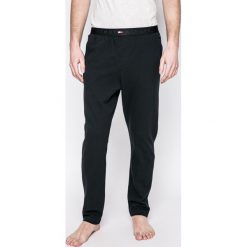 Tommy Hilfiger - Spodnie piżamowe. Szare piżamy męskie marki TOMMY HILFIGER, m, z bawełny. W wyprzedaży za 139,90 zł.