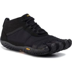 Buty VIBRAM FIVEFINGERS - V-Treck 19M7401 Black/Black. Czarne trapery męskie Vibram Fivefingers, z tworzywa sztucznego, bez zapięcia, vibram fivefingers. W wyprzedaży za 349,00 zł.