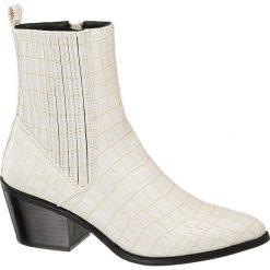 Białe botki damskie Vero Moda typu kowbojki Vero Moda białe. Białe botki damskie Vero Moda, ze skóry, bez obcasa, na zamek. Za 239,90 zł.