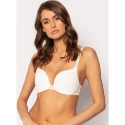 Biustonosz push-up Passionata Camden P42C20. Czarne biustonosze Passionata, bez wzorów, z elastanu. W wyprzedaży za 169,00 zł.