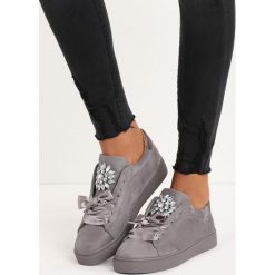Szare Buty Sportowe Noble. Szare buty sportowe damskie Born2be, z aplikacjami, z satyny, sportowe. Za 34,99 zł.