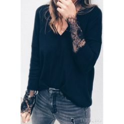 Damski sweter KALEA. Czarne bluzki damskie Damski sweter KALEA, s, bez wzorów, bez kołnierzyka, bez rękawów. W wyprzedaży za 69,00 zł.