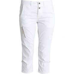 Mos Mosh VALERINE KATY CARGO Szorty white. Białe szorty damskie marki Mos Mosh, z bawełny. Za 599,00 zł.
