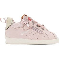 Wysokie buty sportowe CHICAGO BB. Czerwone buty sportowe dziewczęce marki Kickers, z materiału, na zamek. Za 348,56 zł.