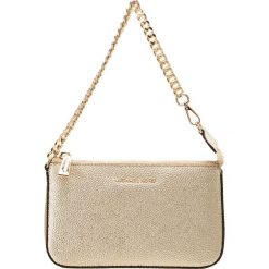 MICHAEL Michael Kors Kopertówka pale gold. Żółte kopertówki damskie marki MICHAEL Michael Kors, bez wzorów, bez dodatków. Za 399,00 zł.