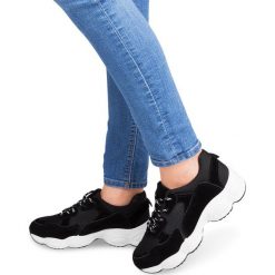 Buty sportowe damskie N/M 2018-A02 Czarne. Czarne buty sportowe damskie N/M, bez wzorów, z tkaniny, sportowe, trekkingowe. Za 90,00 zł.