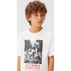 Mango Kids - T-shirt dziecięcy Oso 110-164 cm. Białe t-shirty chłopięce Mango Kids, z nadrukiem, z bawełny, bez rękawów. Za 45,90 zł.