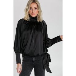 Czarna Sukienka Mcmillan. Czarne sukienki damskie Renee, na imprezę, s, z aplikacjami, eleganckie, ze stójką, z długim rękawem, długie, mini. Za 169,99 zł.