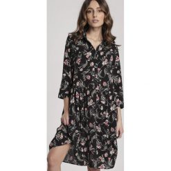 Czarno-Różowa Sukienka Amalisia. Czarne sukienki damskie Renee, s, bez wzorów, bez kołnierzyka, bez rękawów, mini. Za 119,99 zł.