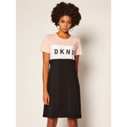 Sukienka dzianinowa DKNY Sport DP0D4262. Sukienki damskie DKNY Sport, s, bez wzorów, z dzianiny, sportowe, bez kołnierzyka, bez rękawów, sportowe. Za 259,00 zł.