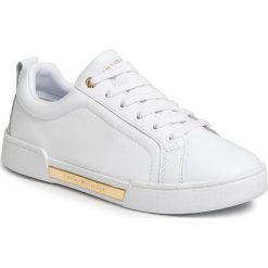 Sneakersy TOMMY HILFIGER - Branded Outsole Metallic Sneaker FW0FW04707 White YBS. Białe półbuty damskie TOMMY HILFIGER, ze skóry. Za 449,00 zł.