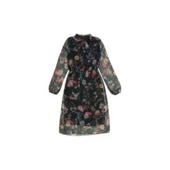 Sukienka damska casual. Czarne sukienki damskie TXM, na co dzień, bez wzorów, casualowe, bez kołnierzyka, bez rękawów, proste. Za 39,99 zł.