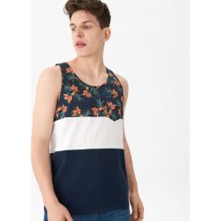 Tank top z kieszenią - Wielobarwny. Szare t-shirty męskie House, s, bez wzorów, bez kołnierzyka. Za 39,99 zł.