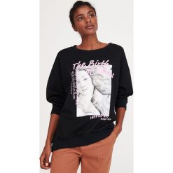 Bluza z nadrukiem - Czarny. Czarne bluzy damskie Reserved, s, z nadrukiem, bez rękawów, bez kaptura. Za 69,99 zł.