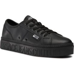 Sneakersy VERSACE JEANS COUTURE - E0YZASD4 71603 899. Czarne sneakersy męskie Versace Jeans Couture, na co dzień, bez wzorów, z jeansu, klasyczne, bez zapięcia. Za 699,00 zł.