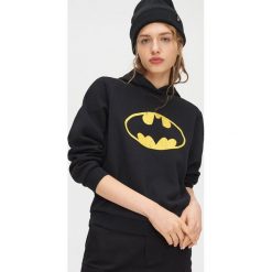 Bluza z kapturem BATMAN - Czarny. Czarne bluzy damskie Cropp, s, z motywem z bajki, bez rękawów, z kapturem. Za 99,99 zł.