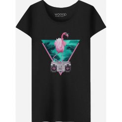 Koszulka "Flamingo" w kolorze czarnym. Czarne koszulki damskie Wooop, xs, bez wzorów, z bawełny, z okrągłym kołnierzem. W wyprzedaży za 56,95 zł.