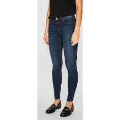 Jacqueline de Yong - Jeansy. Niebieskie jeansy damskie skinny marki Jacqueline de Yong, z elastanu. W wyprzedaży za 99,90 zł.