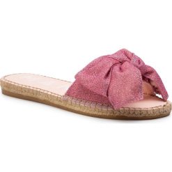 Espadryle MANEBI - Sandals With Bow F 4.4 J0 Rose. Różowe espadryle damskie Manebi, z aplikacjami, ze skóry ekologicznej, bez obcasa. W wyprzedaży za 339,00 zł.