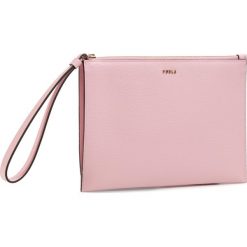Torebka FURLA - Babylon 1056531 E EAX1 ARE Rosa Chiaro h. Różowe kopertówki damskie Furla, bez wzorów, ze skóry, bez dodatków. Za 429,00 zł.
