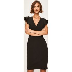 Dkny - Sukienka. Czarne sukienki damskie DKNY, na co dzień, s, bez wzorów, z elastanu, casualowe, bez kołnierzyka, z krótkim rękawem, krótkie, mini, proste. W wyprzedaży za 479,90 zł.