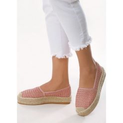 Różowe Espadryle Irregularity. Różowe espadryle damskie Born2be, z aplikacjami, na wysokim obcasie. Za 79,99 zł.