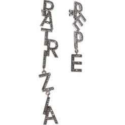 KOLCZYKI PATRIZIA PEPE. Szare kolczyki damskie Patrizia Pepe, na sztyftcie. Za 289,00 zł.