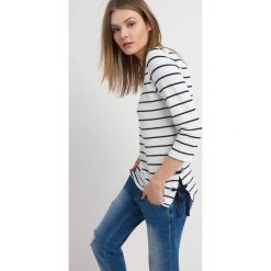 T-shirty damskie: Koszulka z gorsetowym wiązaniem