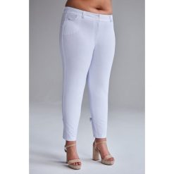 Gustowne BIAŁE spodnie z kokardkami duże rozmiary OVERSIZE PLUS SIZE WIOSNA. Białe spodnie damskie Moda Size Plus Iwanek, s, w paski, z bawełny, eleganckie. Za 119,90 zł.