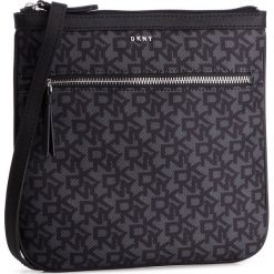 Torebka DKNY - Casey-Zip Cbody-Logo R84EF397 Bk Logo-Bk XLB. Czarne listonoszki damskie DKNY, z aplikacjami, z materiału, zdobione, bez dodatków. W wyprzedaży za 269,00 zł.