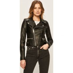 Guess Jeans - Ramoneska. Czarne kurtki damskie s, z aplikacjami, z elastanu, krótkie. Za 739,90 zł.