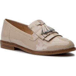 Lordsy CAPRICE - 9-24204-22 Beige Patent 418. Brązowe półbuty damskie Caprice, ze skóry, bez obcasa, na obcasie. W wyprzedaży za 239,00 zł.