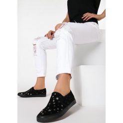 Czarne Slip On Break Fee. Czarne trampki i tenisówki damskie Born2be, bez wzorów, bez zapięcia. W wyprzedaży za 39,99 zł.