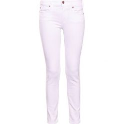 Jeansy damskie: True Religion HALLE Jeans Skinny Fit optic white