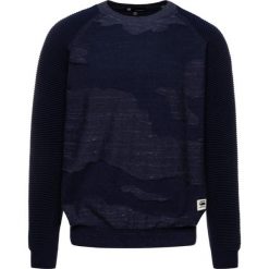 Sweter G-Star Raw Desert Camo D14839-8403-6067. Niebieskie swetry męskie G-Star RAW, xxl, bez wzorów, z bawełny, klasyczne, z klasycznym kołnierzykiem, bez kaptura. W wyprzedaży za 259,00 zł.