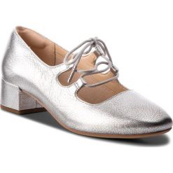 Półbuty CLARKS - Orabella Sofia 261349684 Silver Leather. Szare półbuty damskie skórzane marki Clarks, eleganckie, na obcasie. W wyprzedaży za 279,00 zł.