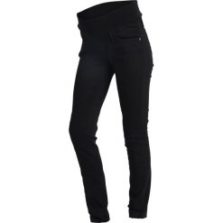 Pietro Brunelli Jeans Skinny Fit black. Czarne rurki damskie Pietro Brunelli, z bawełny. Za 529,00 zł.