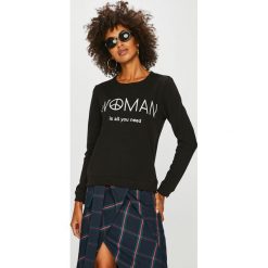 Answear - Bluza Watch Me. Czarne bluzy z nadrukiem damskie marki ANSWEAR, l, z bawełny, bez kaptura. W wyprzedaży za 83,90 zł.