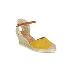 Espadryle Ravel ETNA. Żółte espadryle damskie marki Ravel, bez wzorów, bez obcasa. Za 329,00 zł.