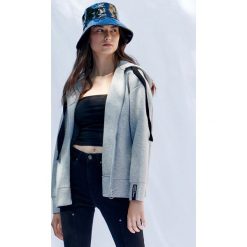 Sportowa bluza z kapturem -. Bluzy sportowe damskie Sinsay, s, bez wzorów, bez rękawów, z kapturem. Za 69,99 zł.