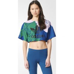 Koszulka adidas Floral Engraving Crop Tee (AZ6319). Różowe koszulki damskie Adidas, bez wzorów, z poliesteru, marine, bez kołnierzyka, z krótkim rękawem. Za 67,99 zł.