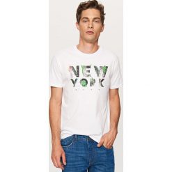T-shirt New York - Biały. Białe t-shirty męskie marki Reserved, l. Za 29,99 zł.